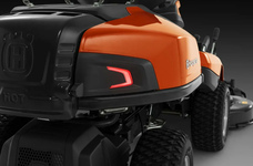 Садовый райдер Husqvarna® R 320 XAWD [500 см³ / 94 см / 125 кг] с травосборником