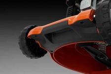 Газонокосилка самоходная Husqvarna® LC 247S [47 см / 2,9 л.с / 29.5 кг]