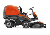 Садовый райдер Husqvarna® RC 318T [656 см³ / 112 см / 326 кг] с травосборником