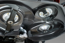 Садовый райдер Husqvarna® RC 320Ts AWD [635 см³ / 103 см / 237 кг]