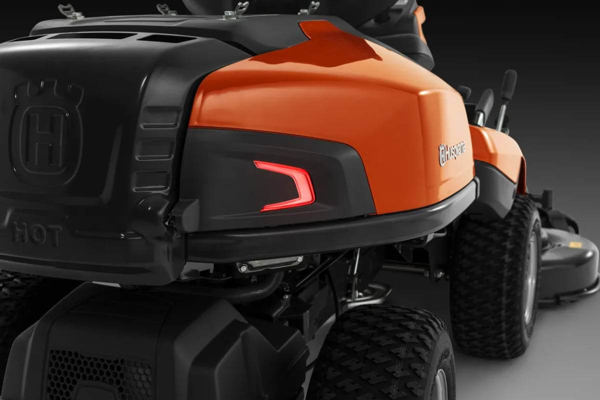 Садовый райдер Husqvarna® R 316TsX AWD [603 см³ / 94 см / 251 кг]