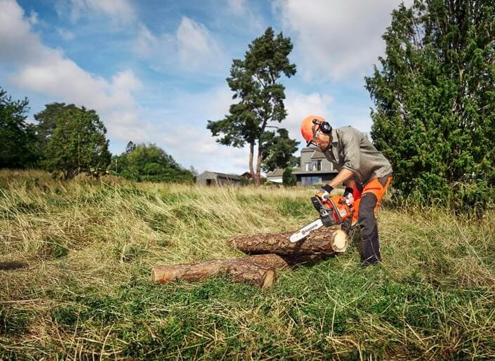 Бензопила Husqvarna® 450e II [38 см / 3,2 л.с / 5,1 кг]